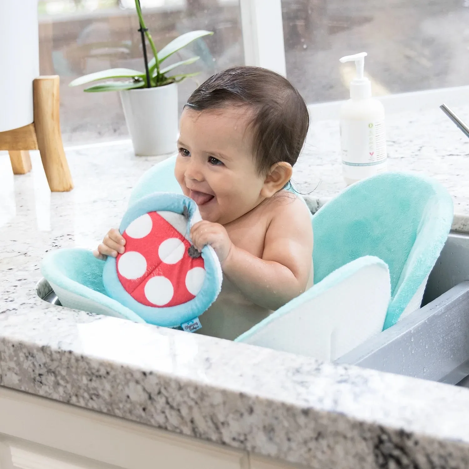 Blooming Baby Poppy Baby Bath