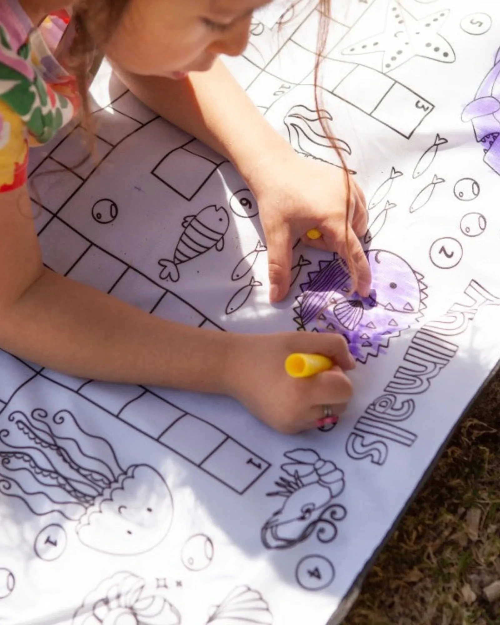 Icando Picnic Blanket Colouring Fun