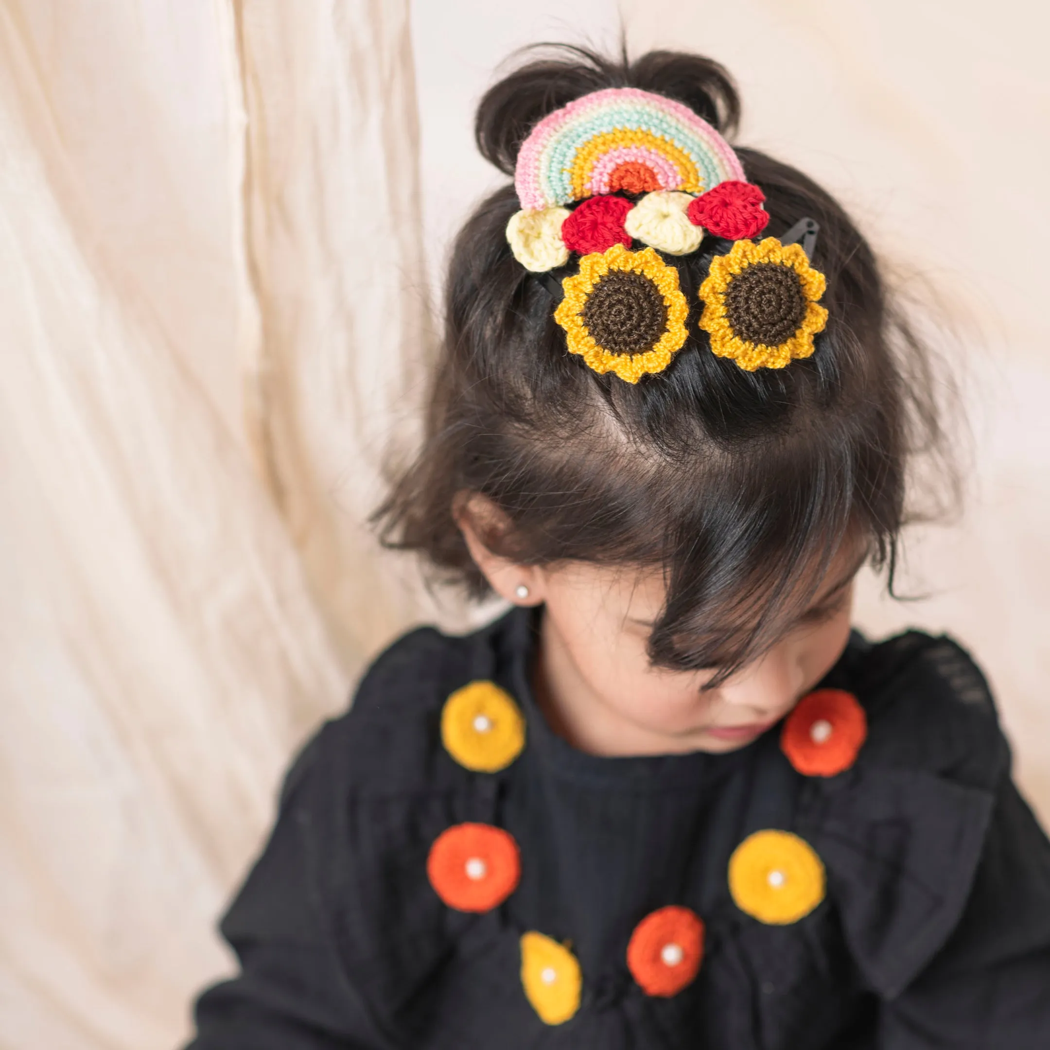 Tiny Trendsetters - Long Flower Hanging Clip