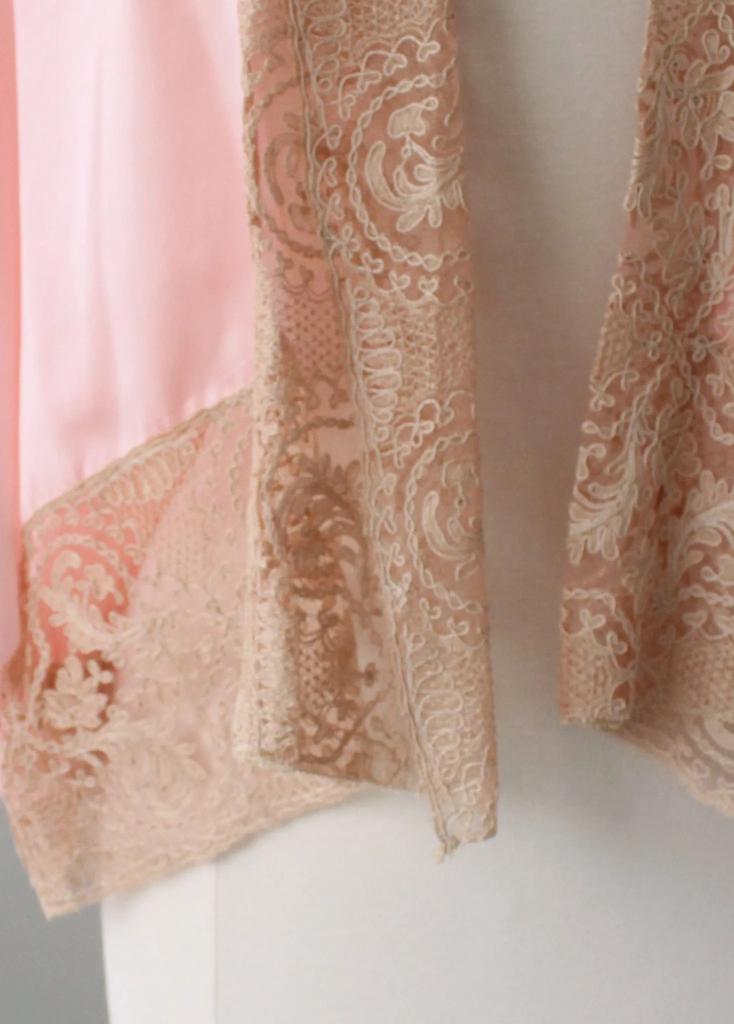 Vintage 1920s Pink Silk and Lace Kimono Style Jacket